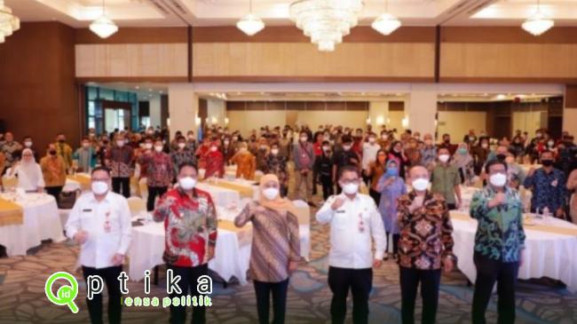 Khofifah: Aplikasi E-Perda Permudah Sinkronisasi Produk Perundang-undangan