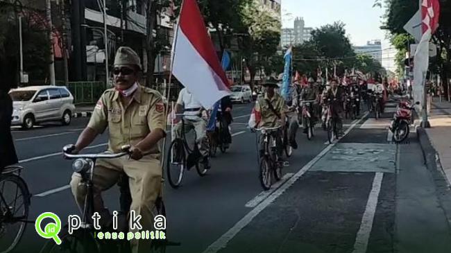 Rayakan Hut Ri Ke 77 Ratusan Sepeda Tua Kelilingi Kota Surabaya