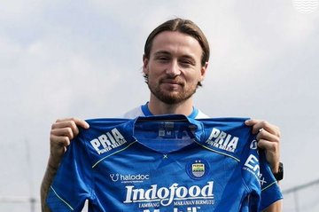 Cetak Gol Di Laga Debut, Marc Klok Bawa Persib Raih Tiga Angka