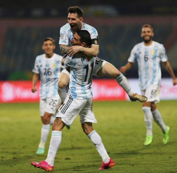 Messi Pecahkan Rekor Gol Pele Bersama Timnas