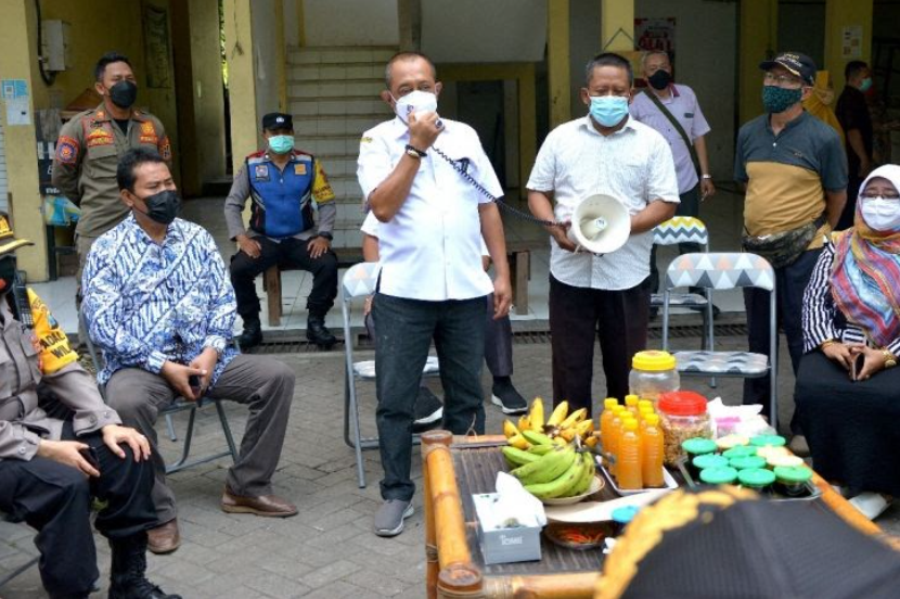 Armuji Ajak Masyarakat Surabaya Hidupkan Pasar Tradisional