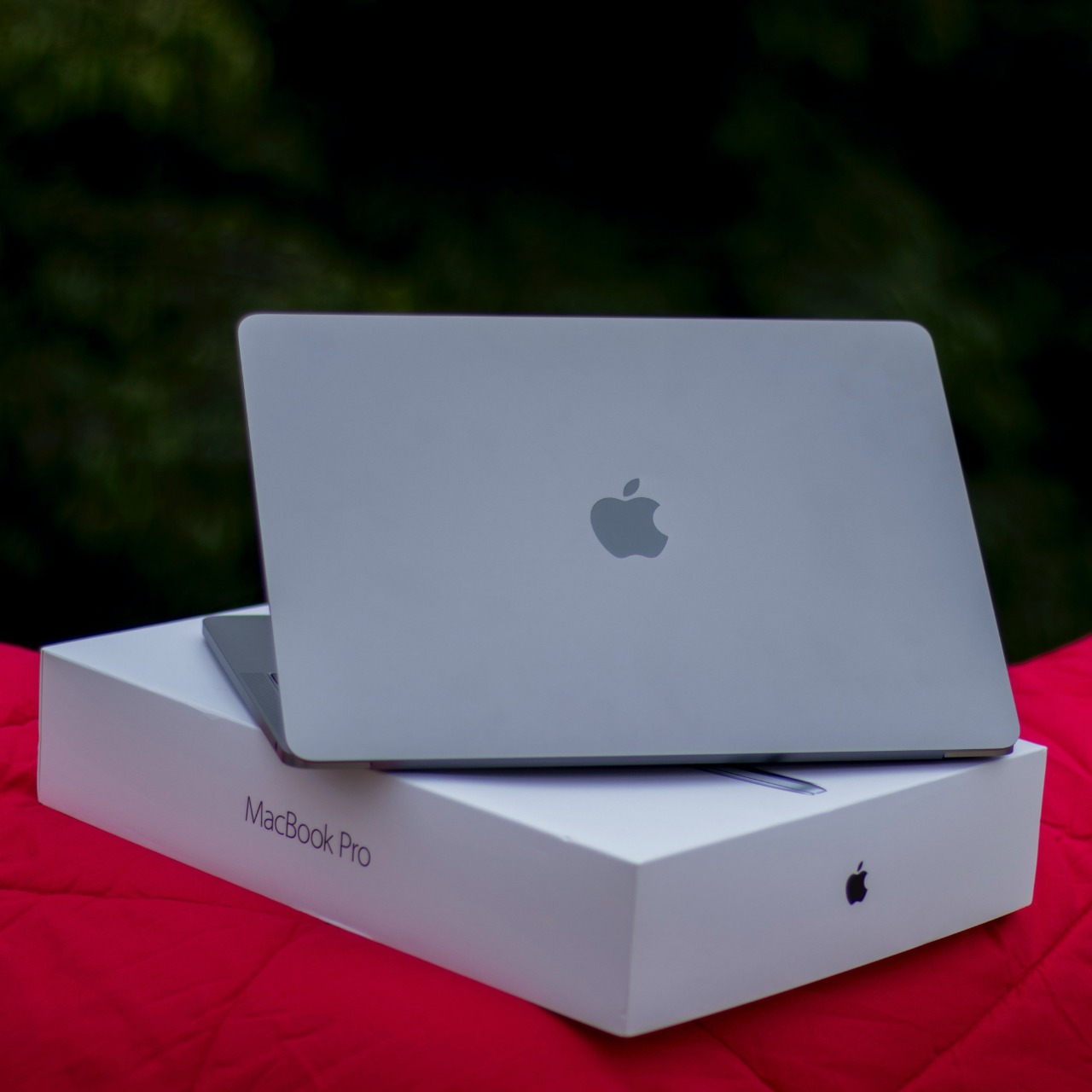 Resmi Diluncurkan Apple, Apa Saja yang Baru dari Macbook Pro ?