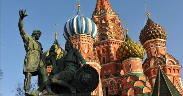 Di Rusia Makan di Warteg Pakai Gadget