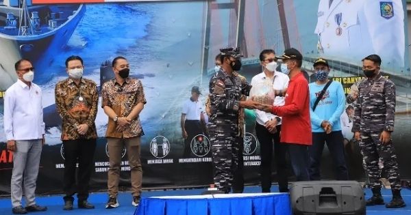 Pemkot Surabaya Dukung Koarmada II Gelar Program Laut Bersih