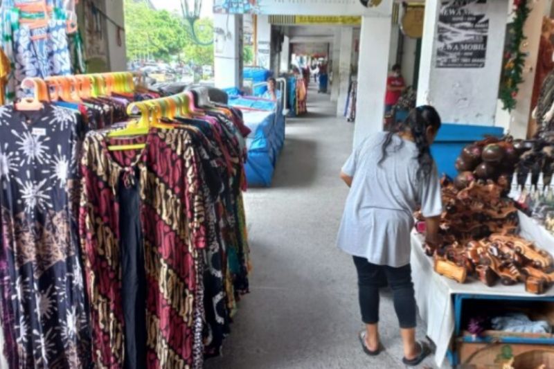 Curhat PKL Malioboro: Dinginnya Es Teh Sedingin Sikap Eksekutif