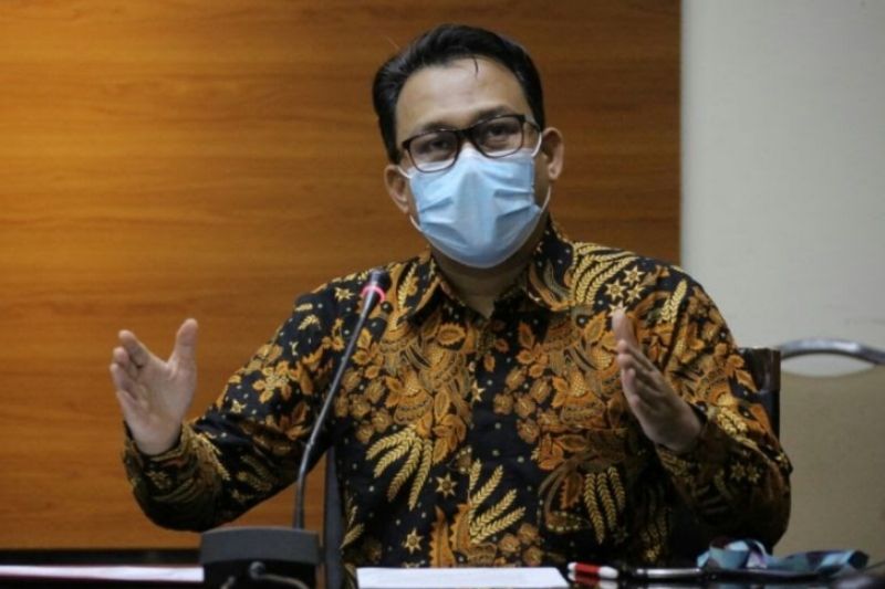 Ibunda Dodi Alex Noerdin Dihadirkan KPK Untuk Konfirmasi Barang Bukti