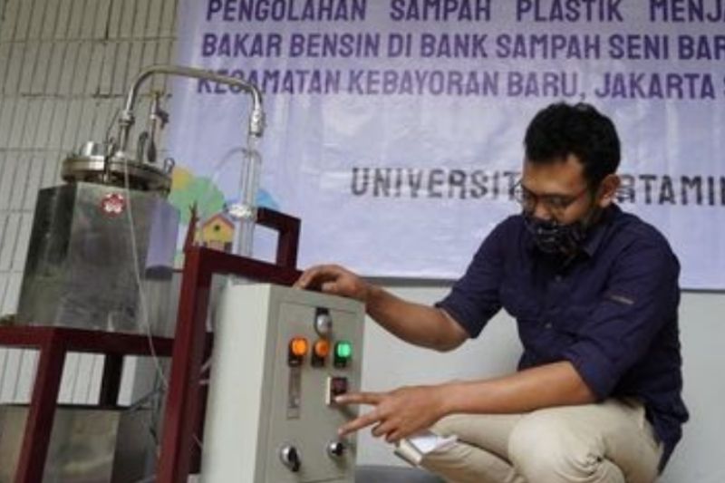 Universitas Pertamina Gagas Terobosan Pengolahan Sampah Plastik Jadi BBM
