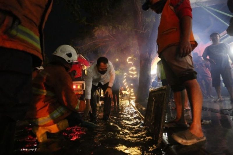 Banjir, Eri Datangi Beberapa Titik Genangan