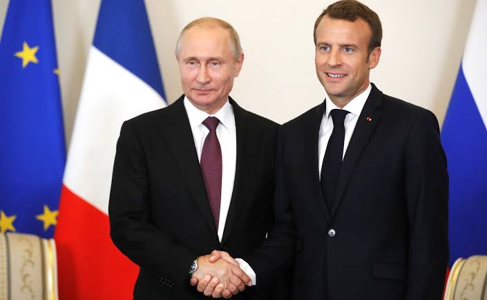 Putin Hubungi Macron, Setuju Soal Deeskalasi di Ukraina
