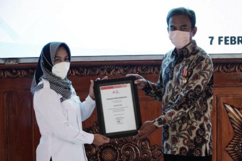 Donor Darah 75 kali, Wali Kota Mojokerto Beri Lencana Penghargaan kepada 10 DDS