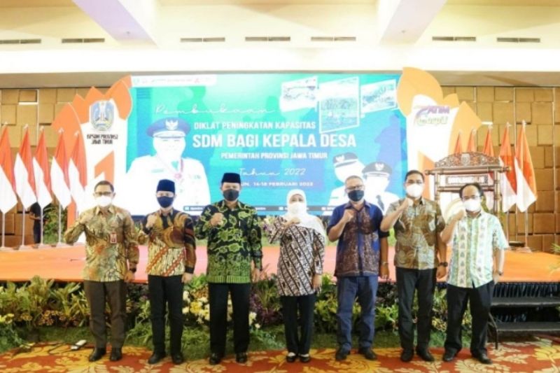 Dorong Desa Mandiri, Khofifah: Kunci Penting Kepala Desa Harus Inovatif dan Kreatif