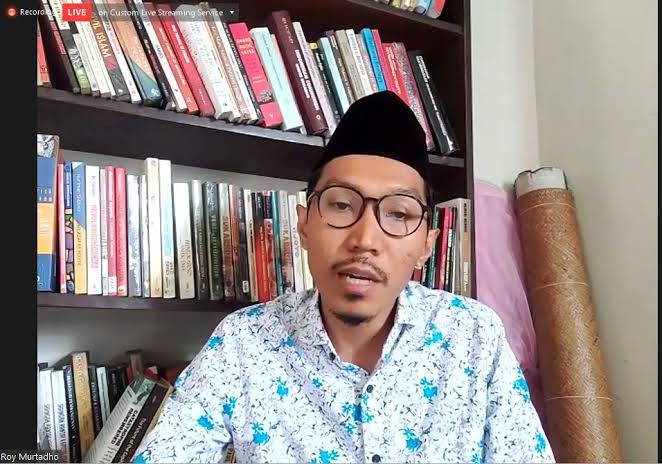 Mahfud MD: 73 persen Publik Puas Kinerja Pemerintah, Roy Murtadho: Tergantung Siapa yang Pesan