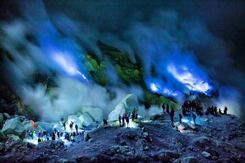 Persiapan Jadi Geopark UNESCO, Banyuwangi Bentuk Tim Peneliti Blue Flame Kawah Ijen