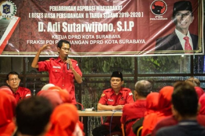 Saat Reses, Ketua DPRD Surabaya Terima Curhatan dari Banyak Pihak