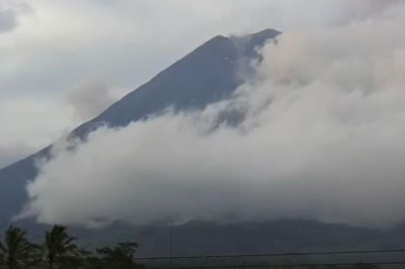 Gunung Semeru Erupsi Setiap Hari, PVMBG Keluarkan Larangan Aktivitas Radius 13 KM