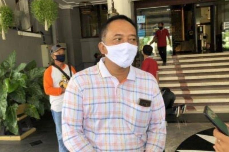 Kantong Plastik Dilarang Digunakan di Pasar Surabaya