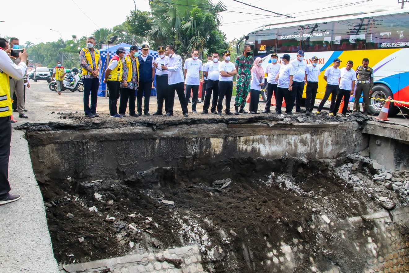 Kerja Cepat! Siang Ambles, Malamnya Langsung Diperbaiki