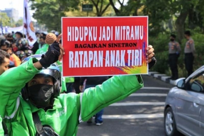 Perwakilan Kemenhub Janji Akomodir Tuntutan Massa Demo Ojol Jatim, Ini Poin yang Disepakati