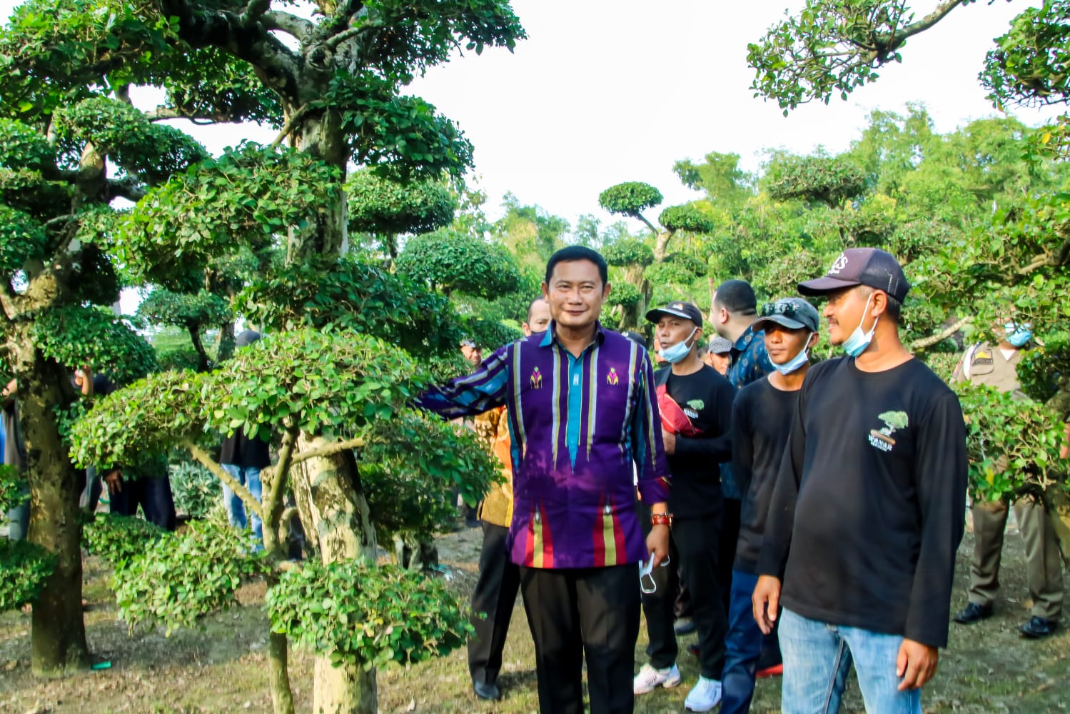 Tak Hanya Canangkan Jadi Desa Tanaman Hias, Bupati Yes Usulkan Desa Wanar Jadi Desa Devisa