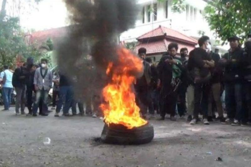 Tiga Poin Sorotan HMI Malang, Alasan Mendag Lutfi Pantas Dicopot!