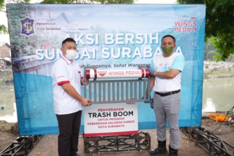 "Trash Boom" Dipasang di 5 Titik Sungai Surabaya