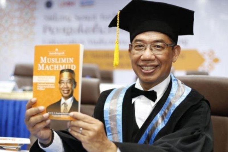 UMM Kukuhkan Guru Besar Pertama Ilmu Komunikasi Media Warisan di Indonesia