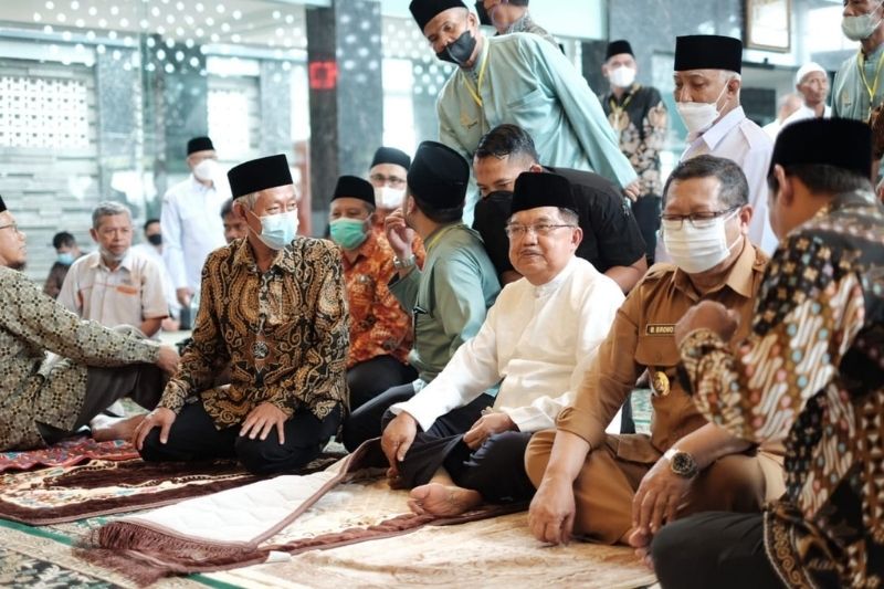 Yusuf Kalla Resmikan Masjid Muhammadiyah Senilai Rp 30 Miliar