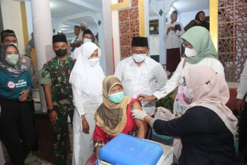 Banyuwangi Kebut Vaksinasi saat Bulan Ramadan, Habis Tarawih Langsung Vaksin