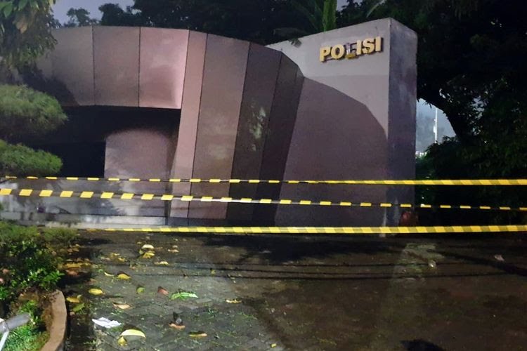 Demo Ricuh, Pos Polisi Pejompongan Dibakar Orang Tak Dikenal