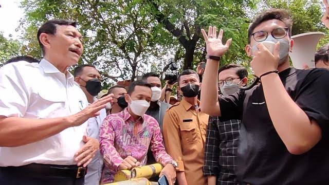 Luhut Didesak Segera Buka Big Data, Sementara Jokowi Diminta Potong Akar Masalahnya