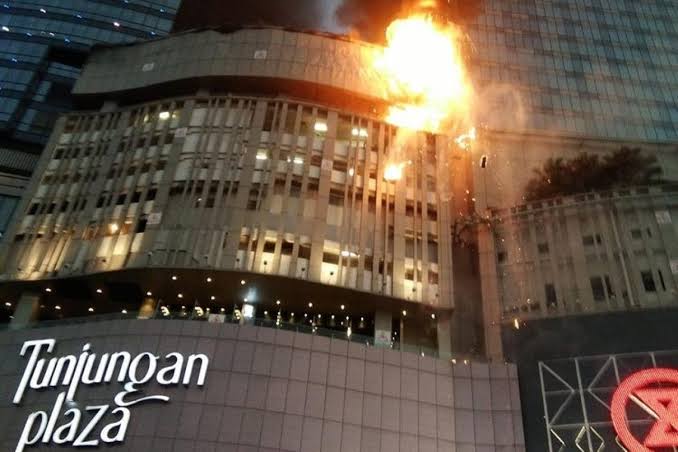 Mall Terbesar Kedua di Surabaya Alami Kebakaran