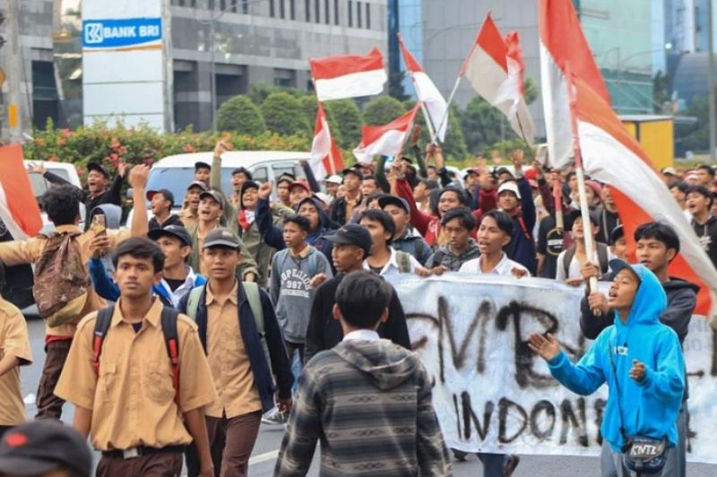 Pemkot Jaktim Tinjau Cabut KJP Pelajar yang Ikut Demo Mahasiswa di DPR