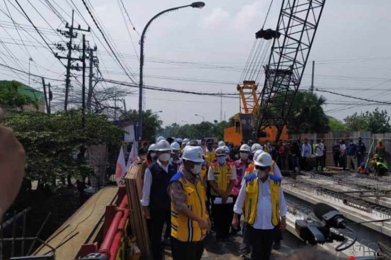 Perbaikan Jembatan Ngaglik Lamongan Selesai H-10, Menteri Basuki: Bukan Ambles, Tapi...