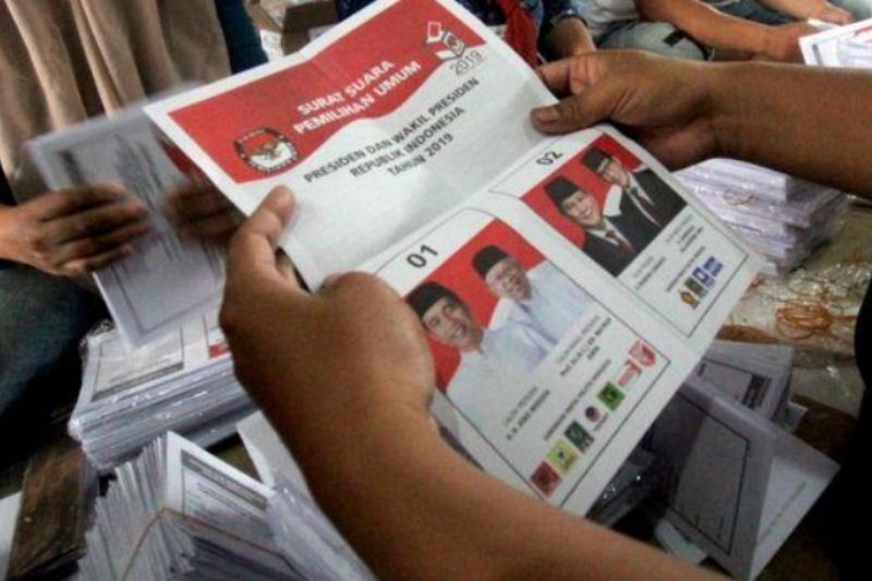 SMRC: Kepuasan Publik Terhadap Presiden Jokowi Anjlok