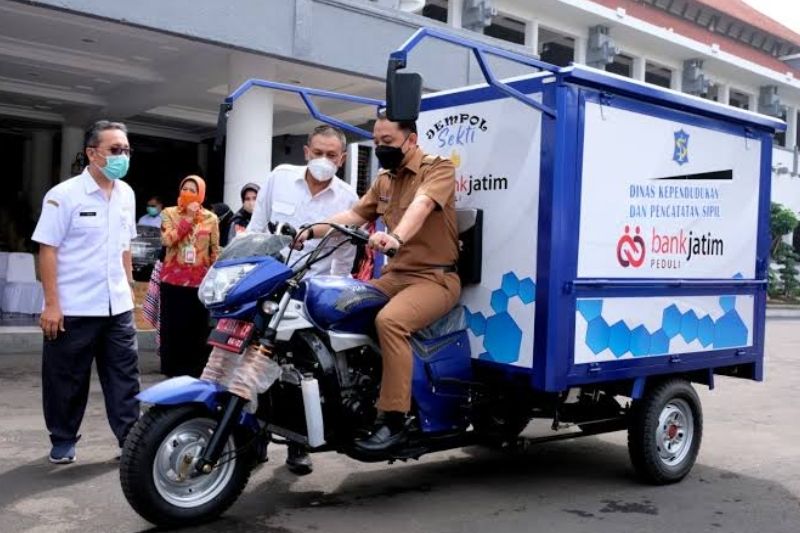 Bantu Warga Urus E-KTP, Pemkot Surabaya Kerahkan Kendaraan Khusus