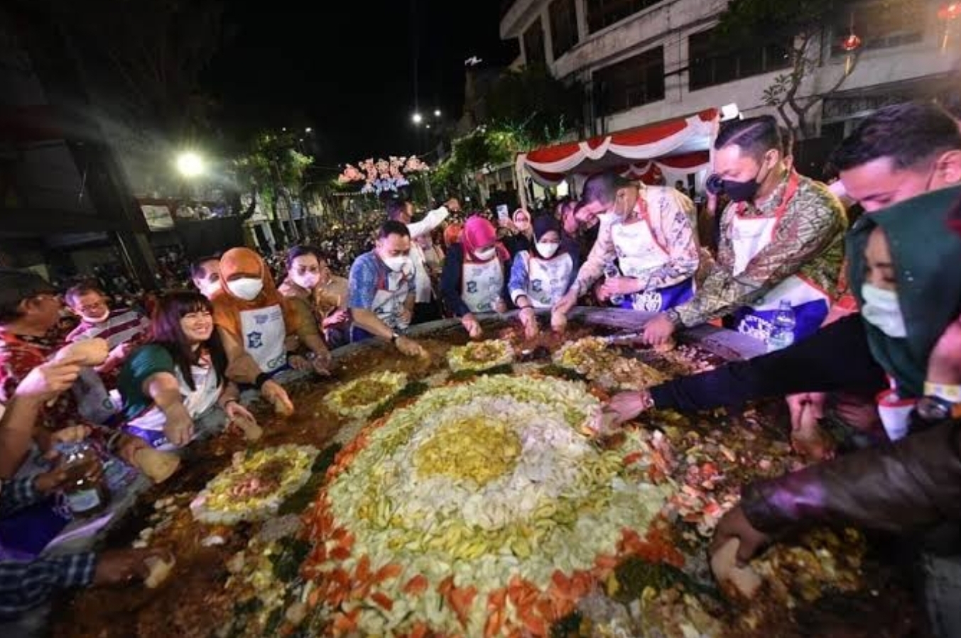 Festival Rujak Uleg Jadi Momentum Kebangkitan Kawasan Kya-Kya