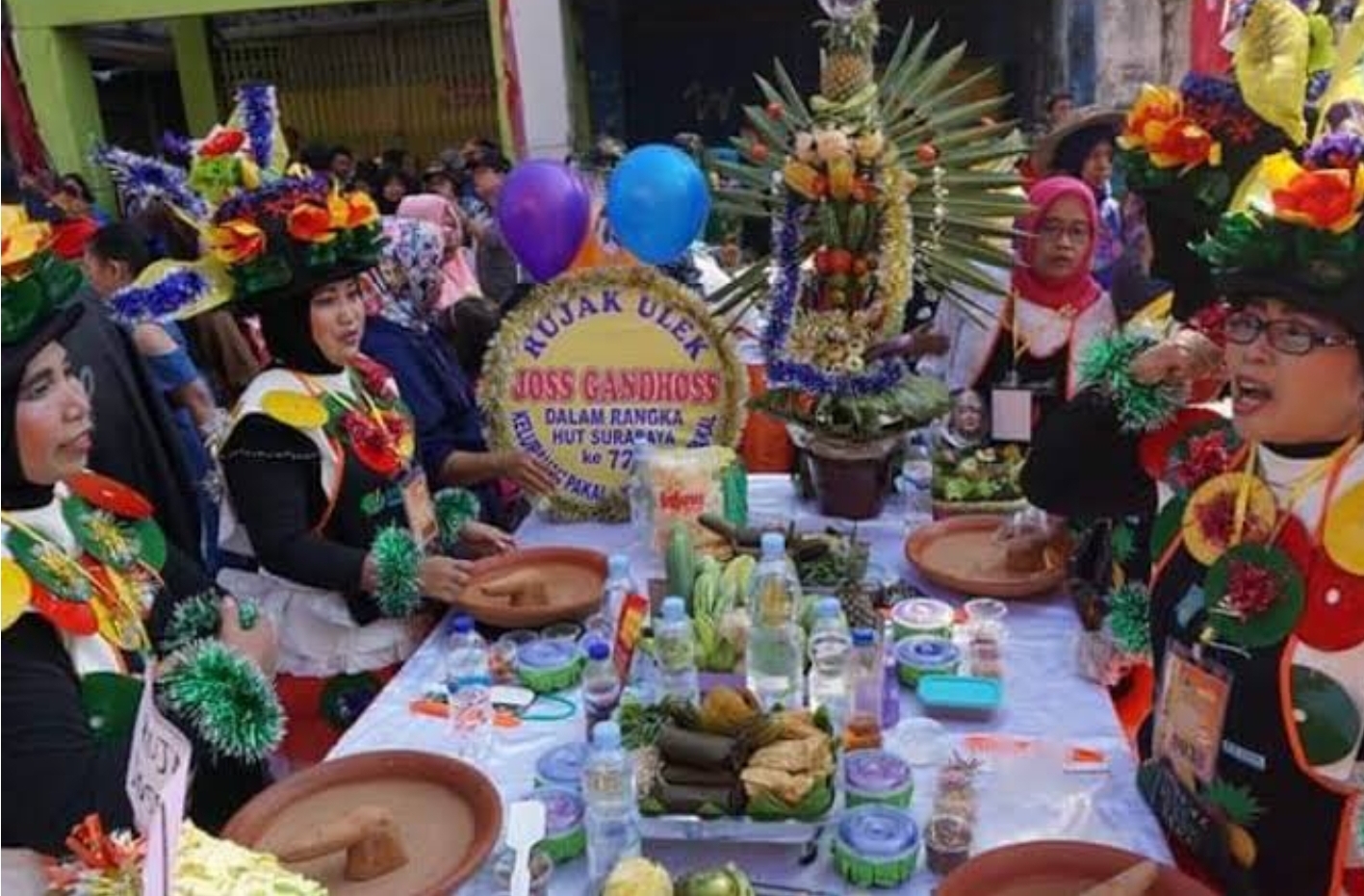 Festival Rujak Uleg Surabaya Diikuti Ratusan Peserta