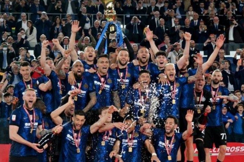 Kalahkan Juventus, Inter Milan Raih Juara Coppa Italia Lewat Brace Perisic