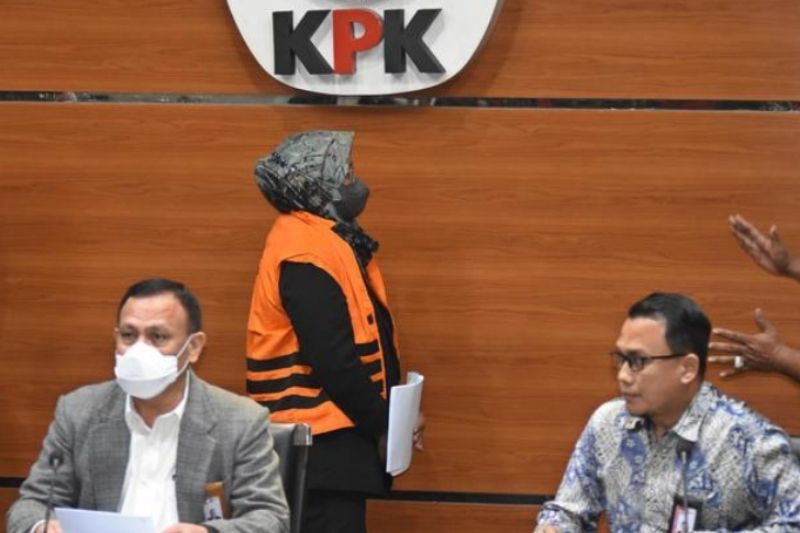 KPK Geledah Rumah Tersangka Suap Bupati Bogor dan Amankan Bukti Elektronik