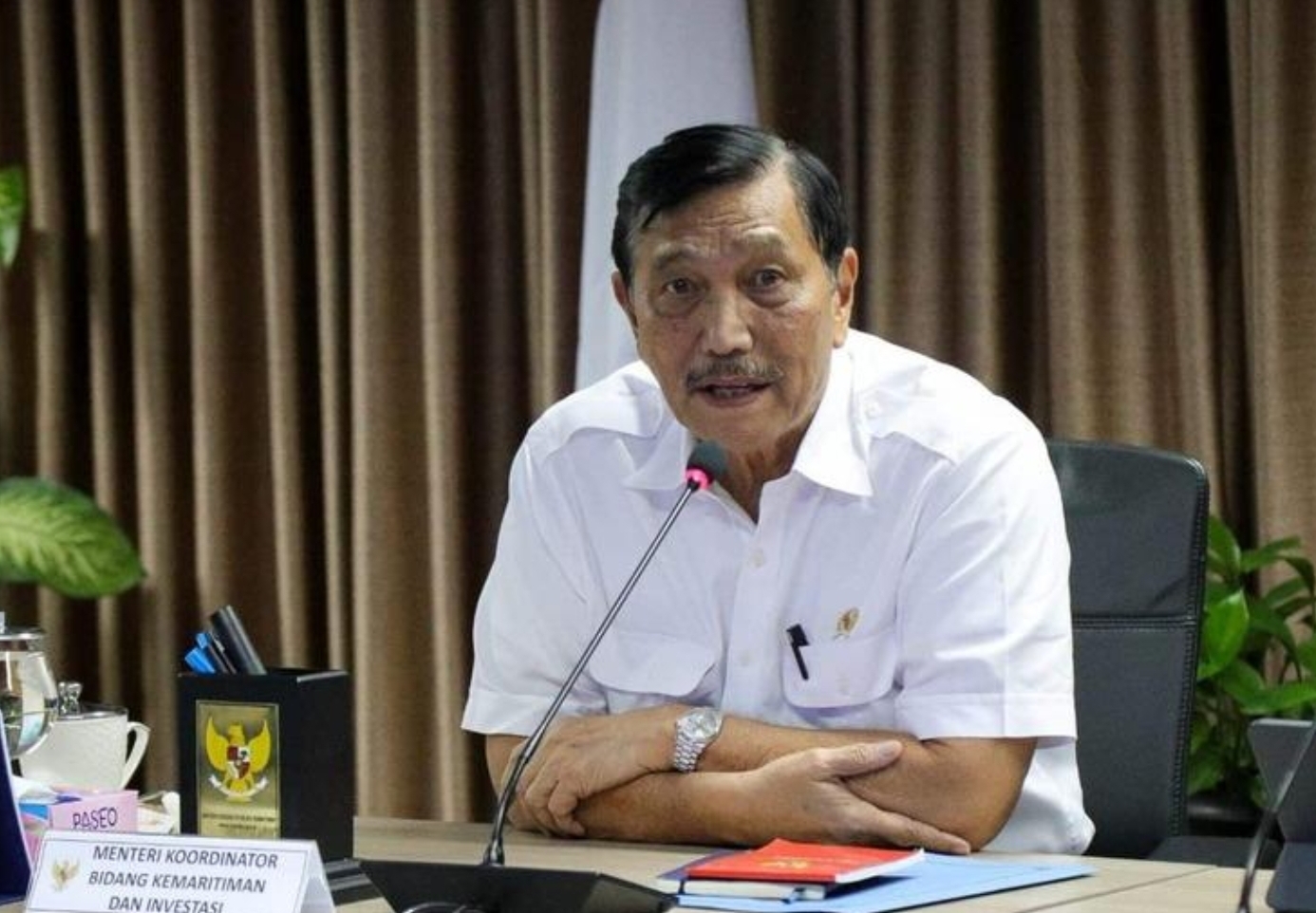 Amati Perkembangan, Luhut: Tunggu Dua Bulan Ubah Status COVID-19 Jadi Endemi