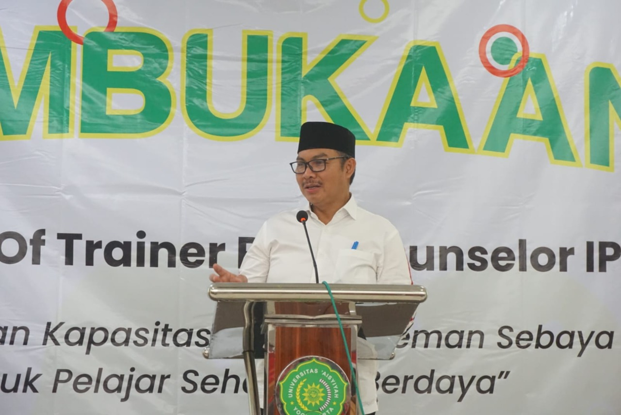 Cegah Stunting, Hasto Wardoyo Sampaikan Edukasi pada Peserta Peer Counselor IPM