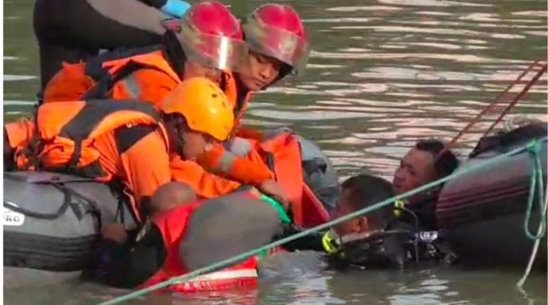 Diduga Bunuh Diri, Wanita Tanpa Identitas Loncat di Jembatan Kali Jagir Wonokromo