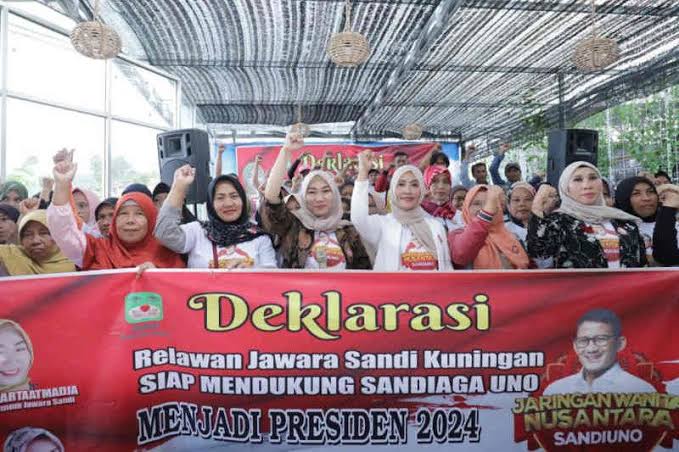 Emak-Emak Kuningan Dukung Sandiaga Uno Maju Capres 2024