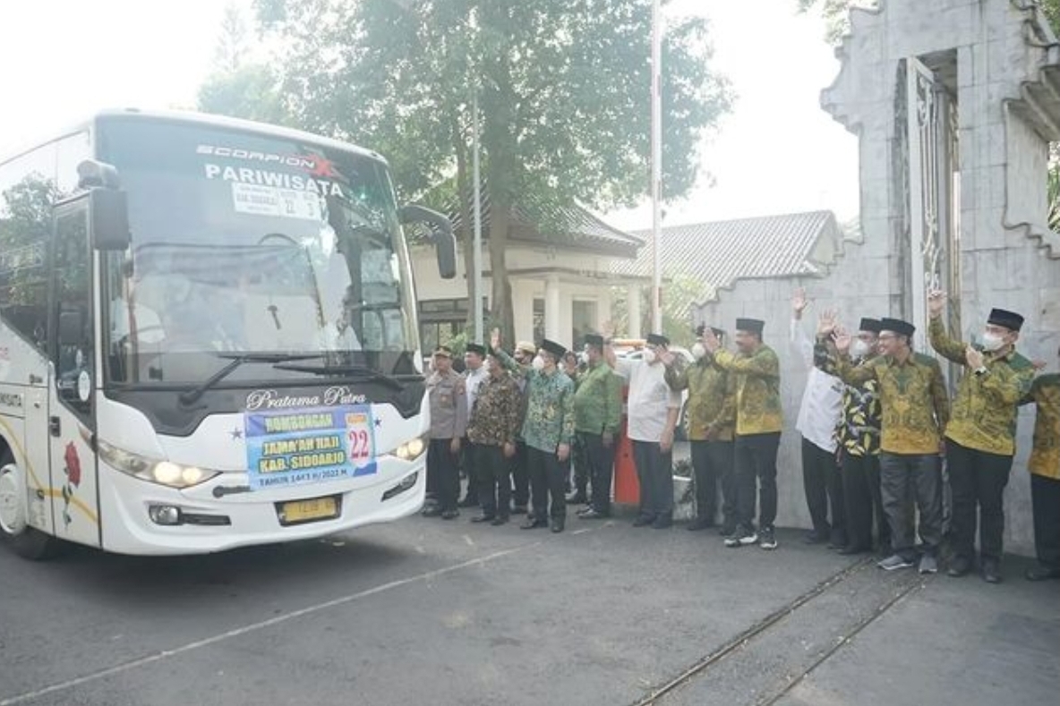 Gus Muhdlor Lepas Keberangkatan CHJ Sidoarjo, Imbau Jaga Kondisi Tubuh di Cuaca Ekstrem