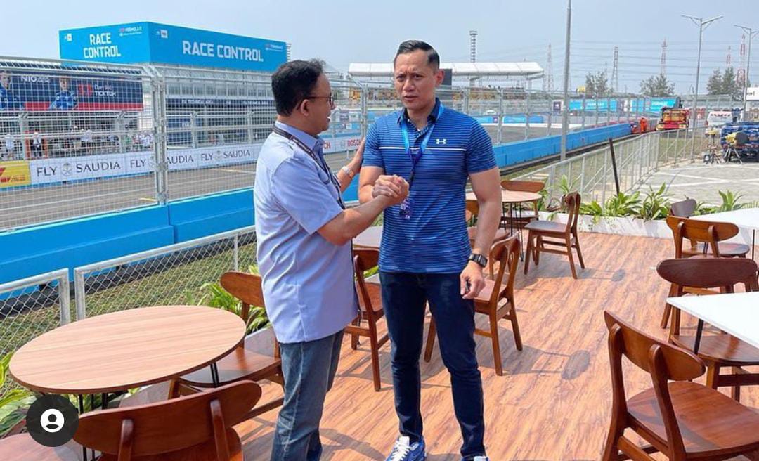 Nonton Formula E, AHY Disambut Akrab Anies Baswedan