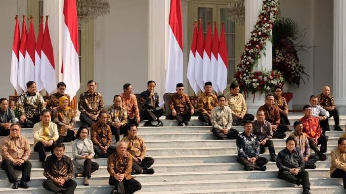 Rabu Pahing Ini Jokowi Mau Reshuffle? Tercatat Sudah 6 Kali Reshuffle Kabinet
