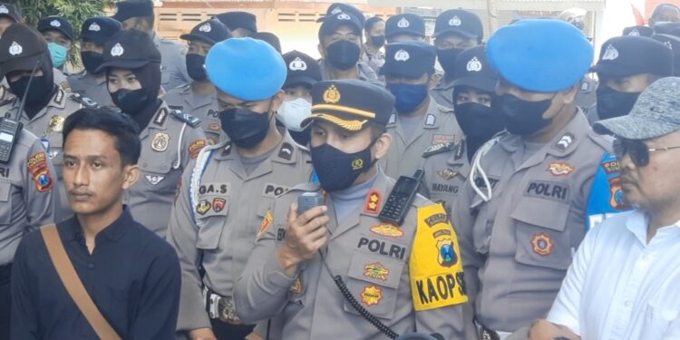 Kapolres Sumenep yang Baru Didesak Selesaikan Kasus Mangkrak Oleh Mahasiswa