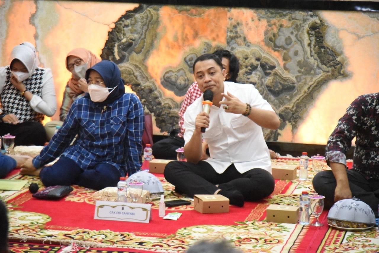 Keluhannya Didengar Wali Kota, Warga Rusun Romokalisari Surabaya Menangis Haru