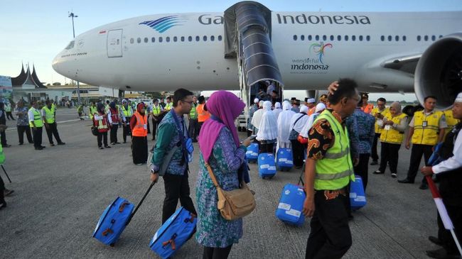 Kloter Terakhir Jemaah Haji Surabaya Sudah Berangkat ke Tanah Suci