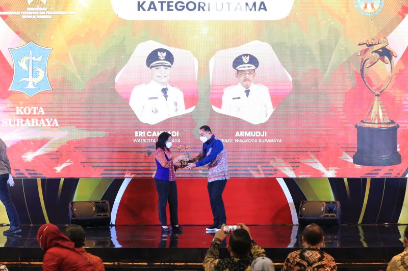 Lagi, Kota Surabaya Dapat Penghargaan Kota Layak Anak